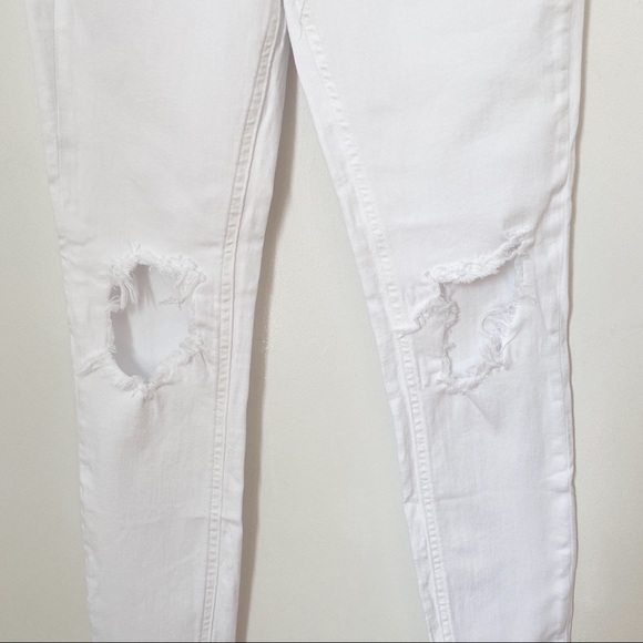 NWT Free People White Busted Knee Skinny Jeans - Picture 5 of 16